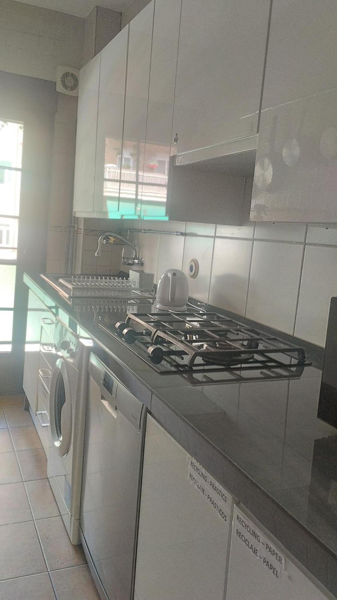 Habitaciones Individuales En Apartamento Madrid Eksteriør bilde